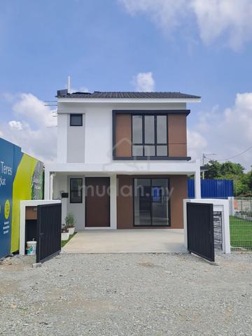 Double Storey House near Kota Warisan 1