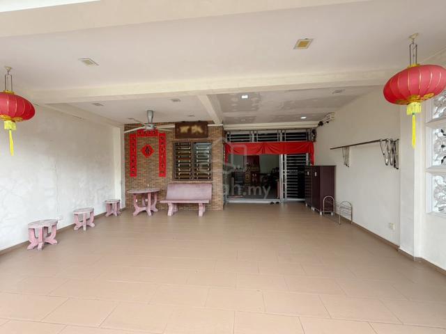 Puteri Wangsa 1.5 Storey Terrace House For Sale 1