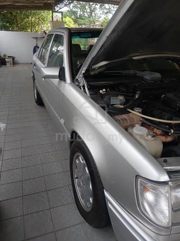 1995 Mercedes Benz 220E 2.2 W124 (A) - 3