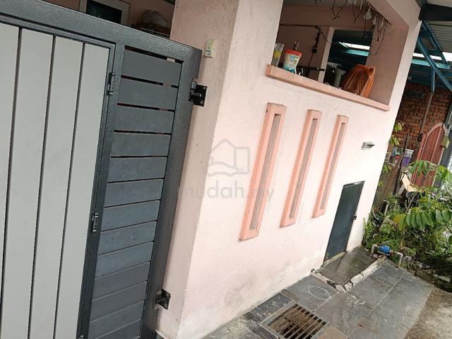 Fully renovated with modern tiles 1