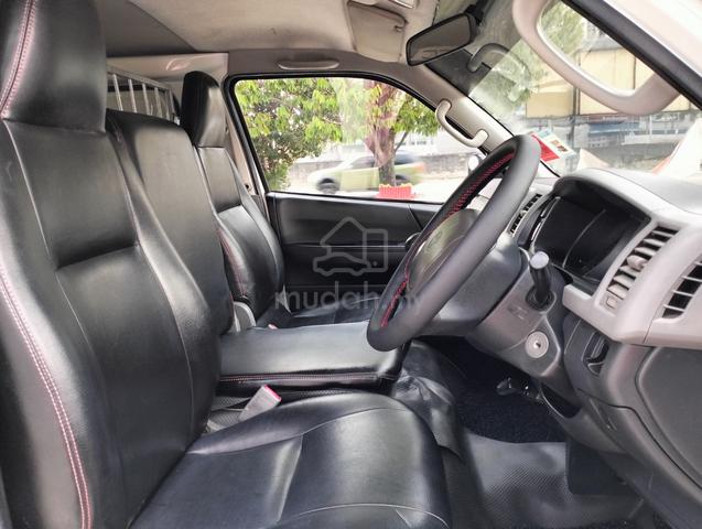 2006 Toyota HIACE 2.5 PANEL VAN 100% No Accident - 4