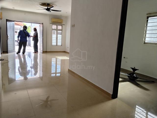 End lot Single Storey terrace house for sale at Klang, Jalan Kebun 1