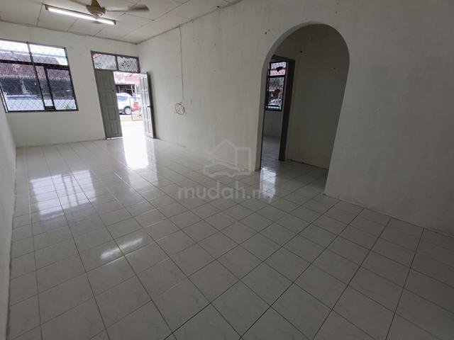 CHEAPEST 1-Storey Semi D at Taman Seri Sentosa Lunas for RENT 1