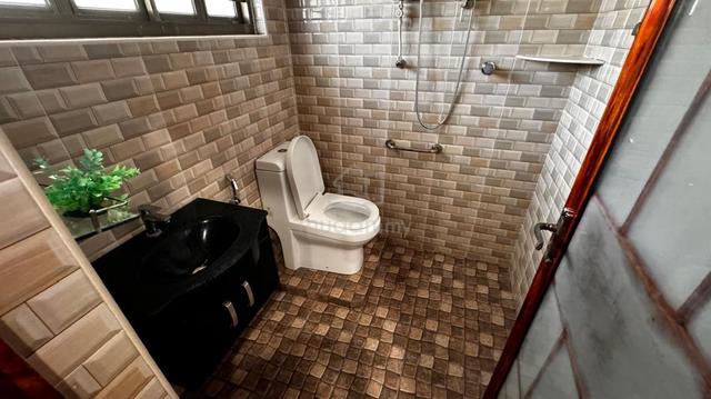 Single Storey Bunglaow lot in an Matured Neighhood area 5