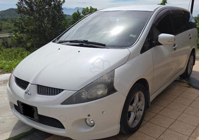 Mitsubushi Grandis mpv 7 seated auto - 1