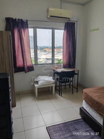 Mutiara Residence @ Serdang, Seri Kembangan. MIDDLE BEDROOM 1