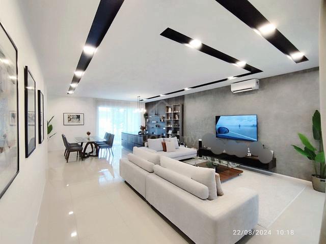 For Rent : Beautiful 3 Storey Terrace House, Camelia Tamansari, Rawang 1