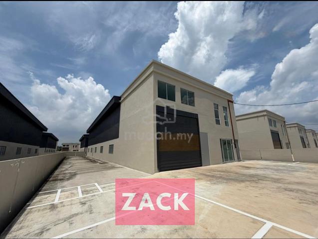 Brand New Detached Single Storey Lights Industry for rent At Nafiri 1