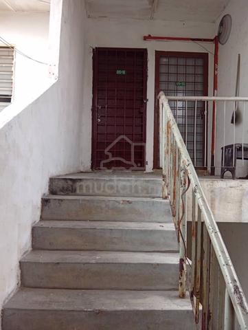 Dahlia Apartments (Bandar Country Homes) 1