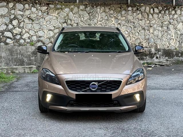 Volvo V40 2.0 CROSS COUNTRY T5 (A) 5 YRS WARRANTY - 5