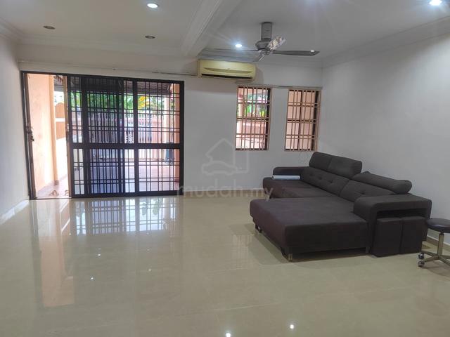 Klang Utama Double Storey For Sale, Renovated and well maintained 1