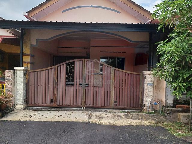 Rumah Teres Kg Padang, Kuantan Untuk diSewa 1