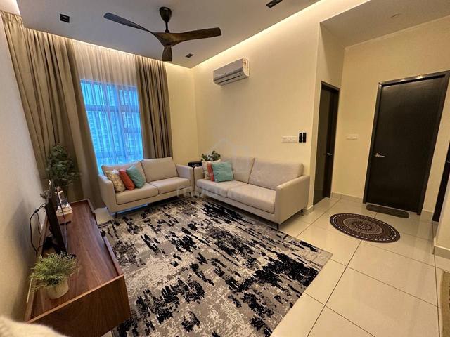 Aura Residence 1