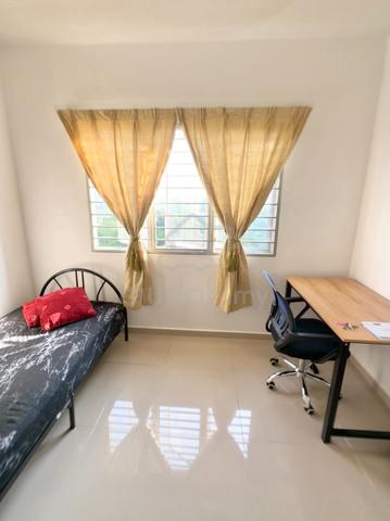 Medium Room for Rent FREE Car Park, Bandar Sri Permaisuri, Cheras, KL 1