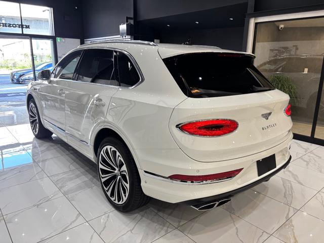 2023 Bentley BENTAYGA 4.0 AZURE (A) (JAPAN SPEC) - 2