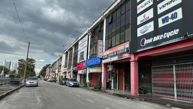 Best Deal! Taman Impian Ria Shoplot 3 Storey Facing Main Road 1
