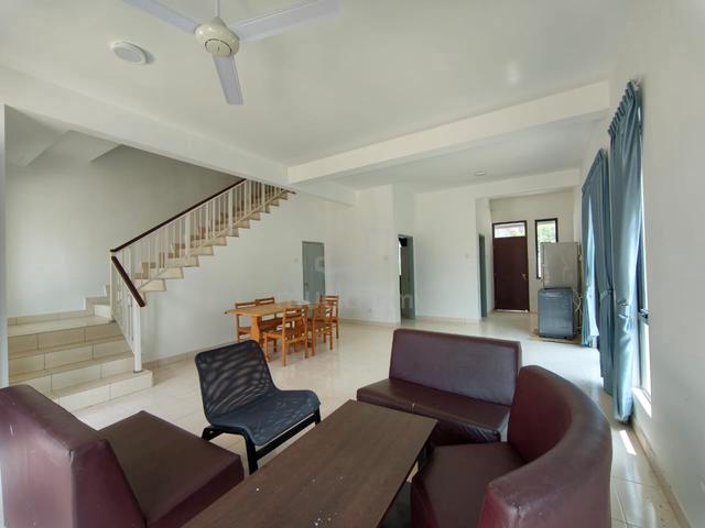 Rent/Austin Duta 2 / 2 Storey House / β Partial Furnished 1