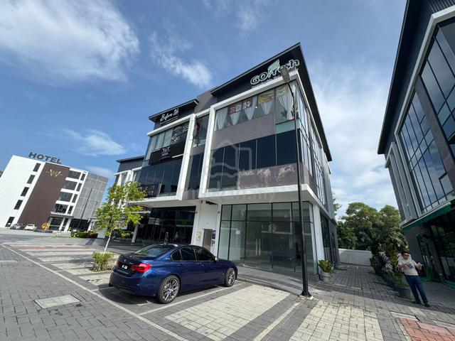 Iconic Point Simpang Ampat 3Storey Commercial Shpplot HIgh Roi Sales! 1