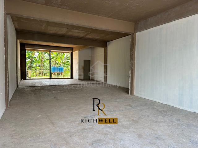 SHOPLOT PADIMAS POINT @penampang 3