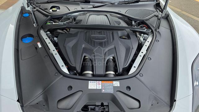 2024 Porsche PANAMERA Red interior - 5