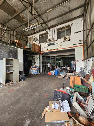 Kota Puteri Unblock View Fully Covered 1.5 Storey Terrace Factory 1