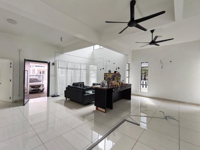 Partial Furnish 2-Storey Bungalow @ 98 Residence, Bukit Minyak 1
