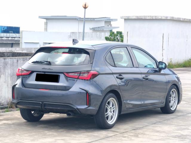 2022 Honda CITY 1.5 V HATCHBACK (A) SIAP MAKE UP ! - 4