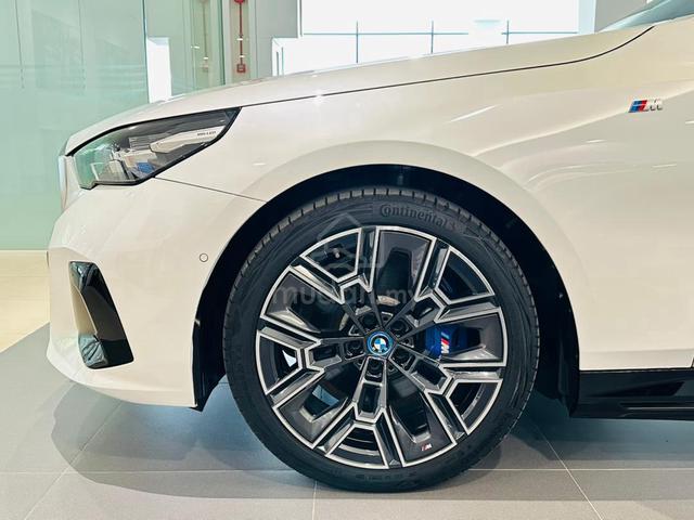 BMW i5 eDrive 40 M-Sport - Premium Selection Unit - 4