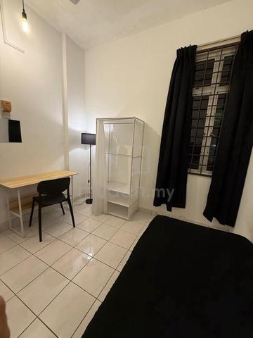 Bilik Lelaki SINGLE Furnished Subang Airport Incl Utilities FREE Wifi 1