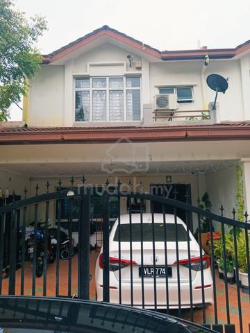 End lot house for sale 1