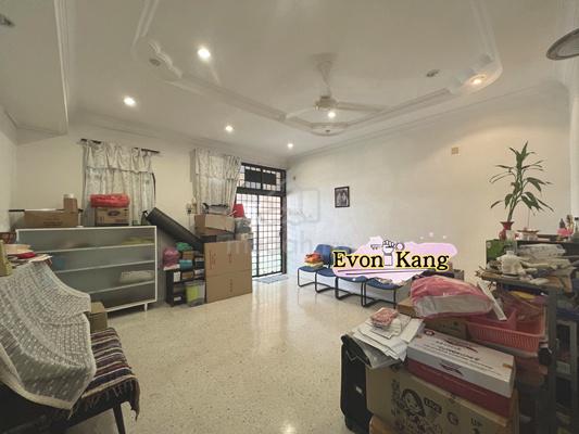 2 Storey Terrace House @ Bayan Lepas 1800SF 3 Bedrooms Extended 1