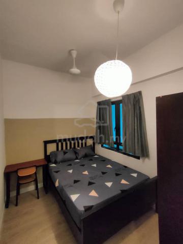 New low density Middle bedroom (aircond)(with CP)(george town)(near GH 1