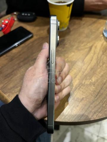 Apple iPhone 15 Pro Max 256 GB - photo 3 of 6