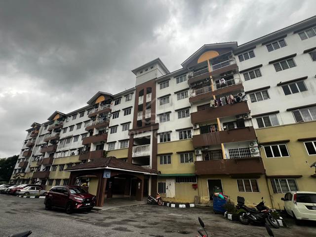 Sri Kenari Apartment 1