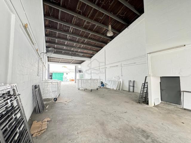 ‼️FACING MAIN ROAD ‼️ 1.5 Storey Link Factory Kajang Utama for rent 1