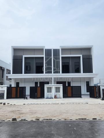 New Gated & Guarded 2 Storey Cluster Semi D In Kapar, Klang 1