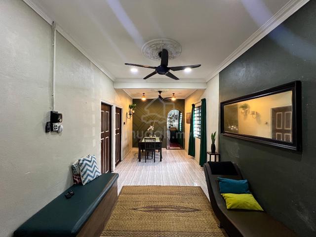 Teres Setingkat End Lot, Taman Bayam (Fully Renovated & Extended) 3