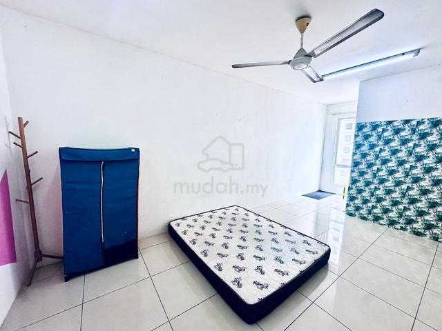 Nice Master Room with Bathroom @ PV20 Condo Setapak PV Wangsa Maju 1