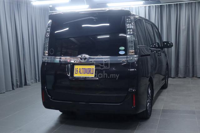 2015 Toyota VOXY 2.0 ZS GS DBA-ZRR80W (A) - 4