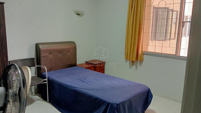 Taman Desa – Room to let for A Like-Minded Male Carpark available 1
