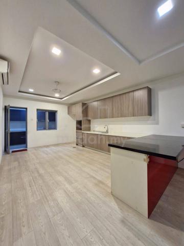 LakeFront Residence 1