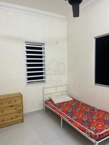 Bilik untuk disewa bagi perempuan di Seri Cheding 1