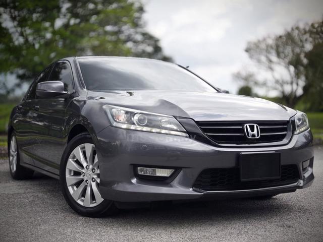 2016 Honda ACCORD 2.0 VTi-L 81K KM Low Mileage - 1
