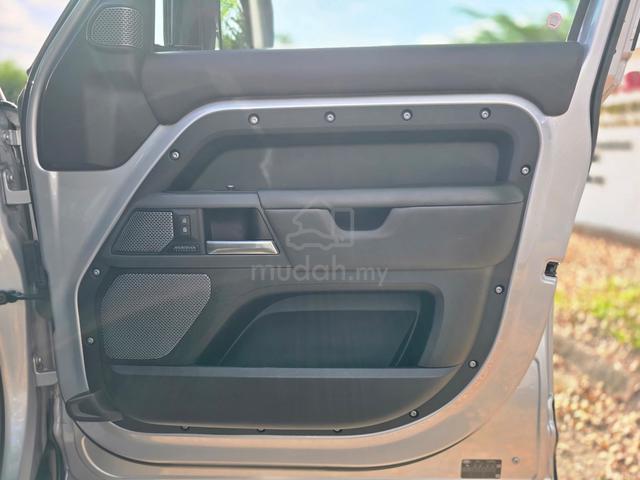 2021Land Rover Defender P400 Xs Edition - 4