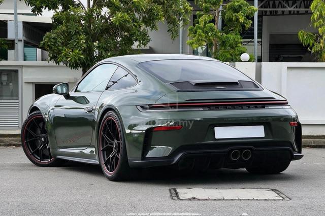 2025 Porsche 911 GT3 Touring PDK PTS-BLACKOLIVE - 2