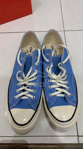 converse - photo 3 of 6