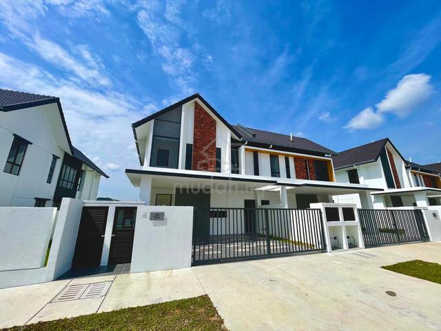 Semi D Double Storey Serene Height Type Verna Bangi Facing Lake 1