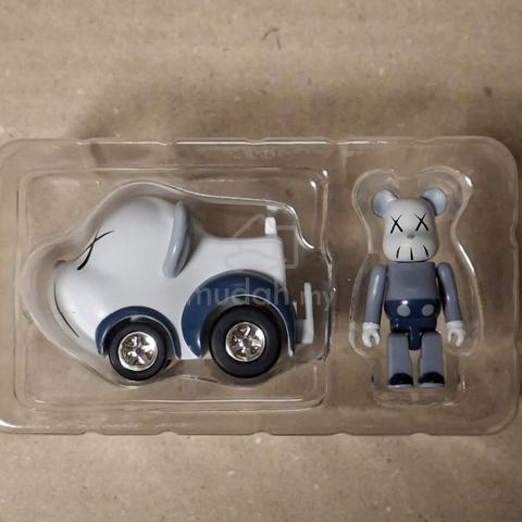 KAWS Choro-Q BE@RBRICK Companion 50% OriginalFake - photo 2 of 5