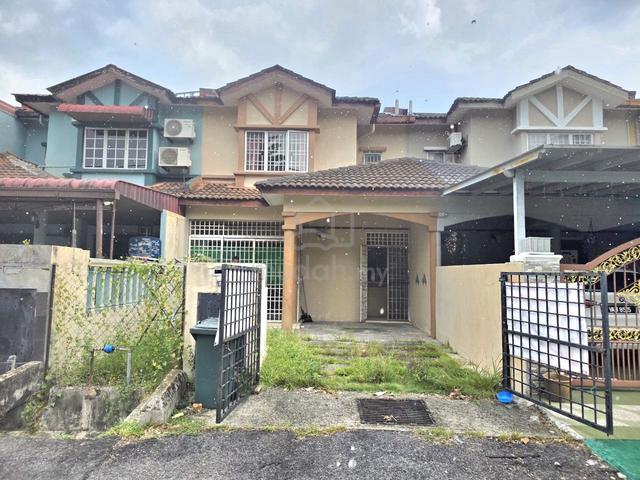 FACING OPEN & DEKAT SURAU !!! Double Storey Seksyen 8 Bdr Baru Bangi 1