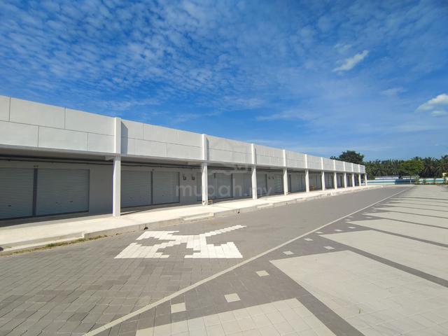 Bukit Banyan Avenue 1 Stry Shoplot Facing Road For Rent 1